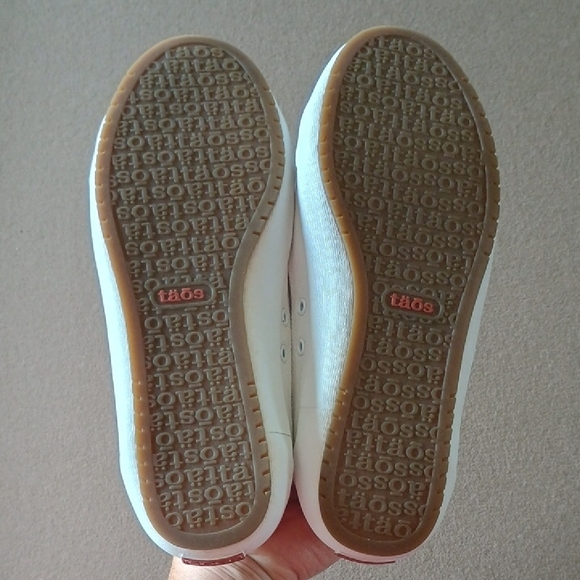 Taos Footwear Classic White Canvas Sneakers - Picture 6 of 8